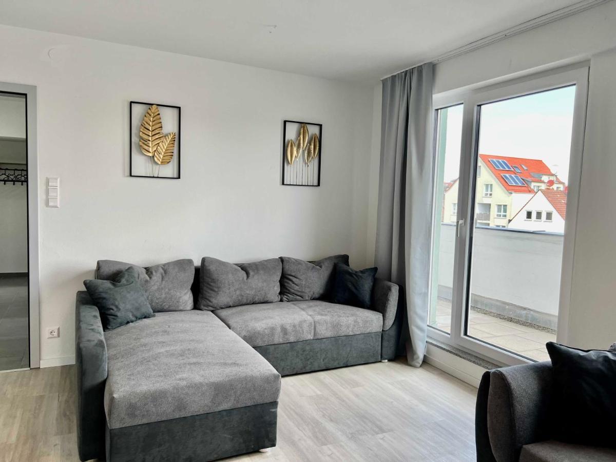 Nujen- Hotel Und Apartment Stuttgart Zuffenhausen Екстериор снимка