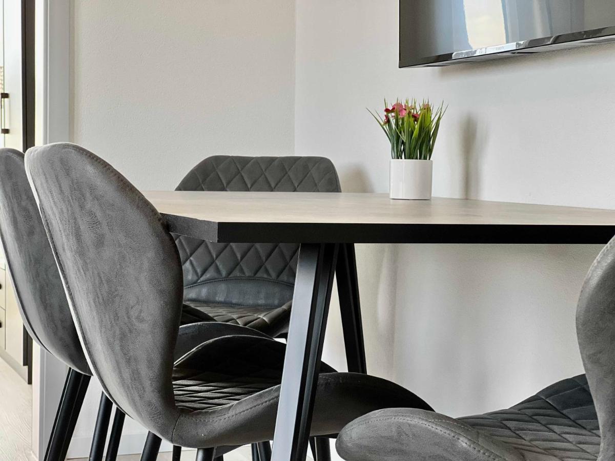 Nujen- Hotel Und Apartment Stuttgart Zuffenhausen Екстериор снимка