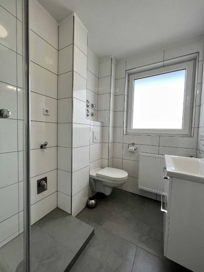 Nujen- Hotel Und Apartment Stuttgart Zuffenhausen Екстериор снимка