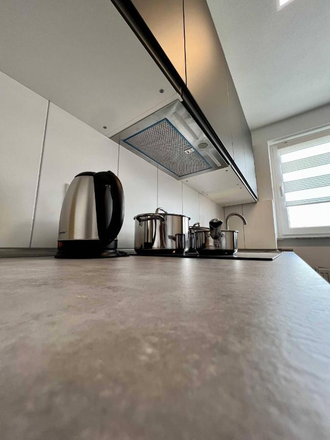 Nujen- Hotel Und Apartment Stuttgart Zuffenhausen Екстериор снимка