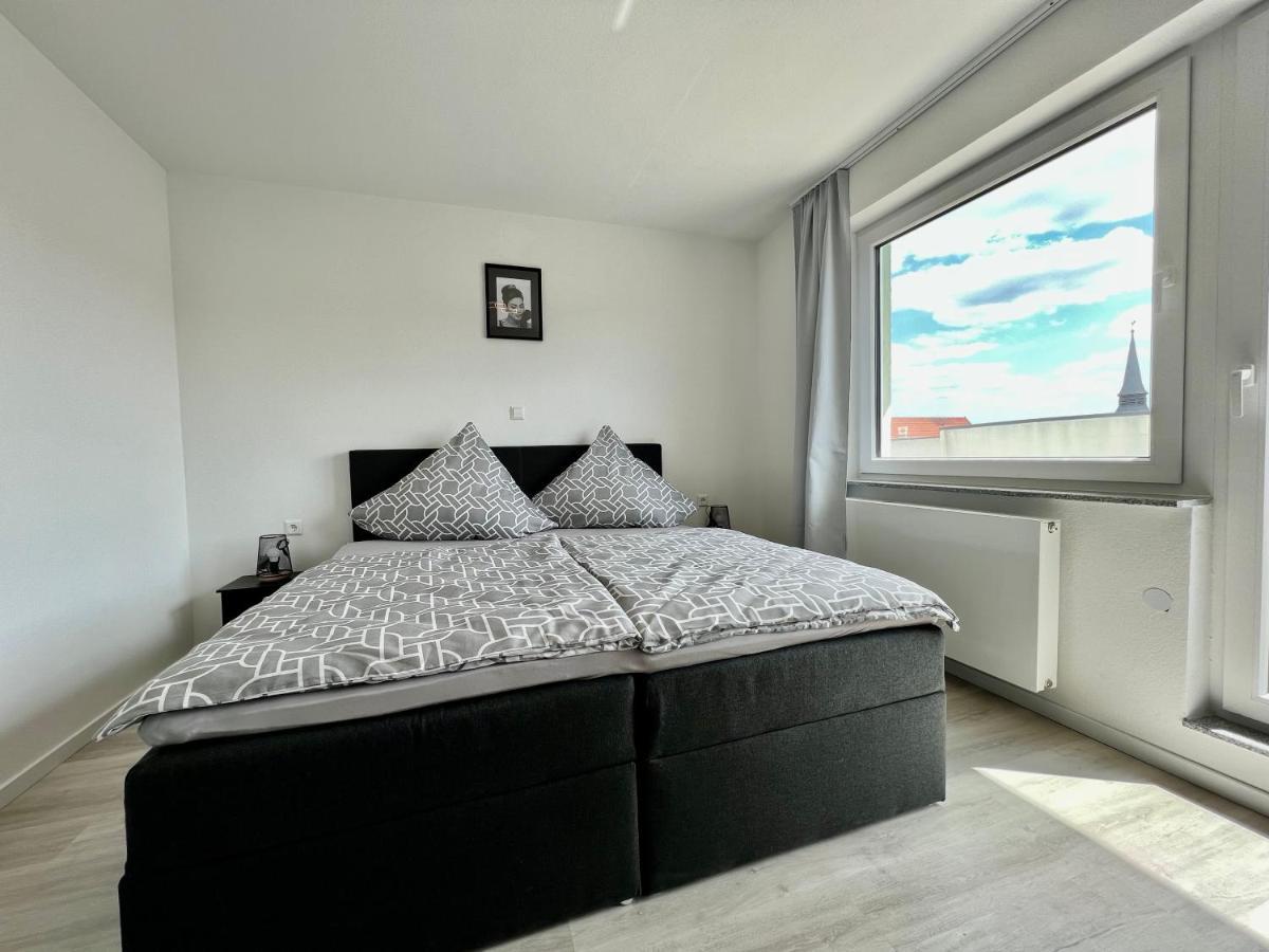 Nujen- Hotel Und Apartment Stuttgart Zuffenhausen Екстериор снимка